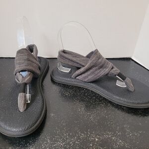 Sanuk Grey Yoga Sandals